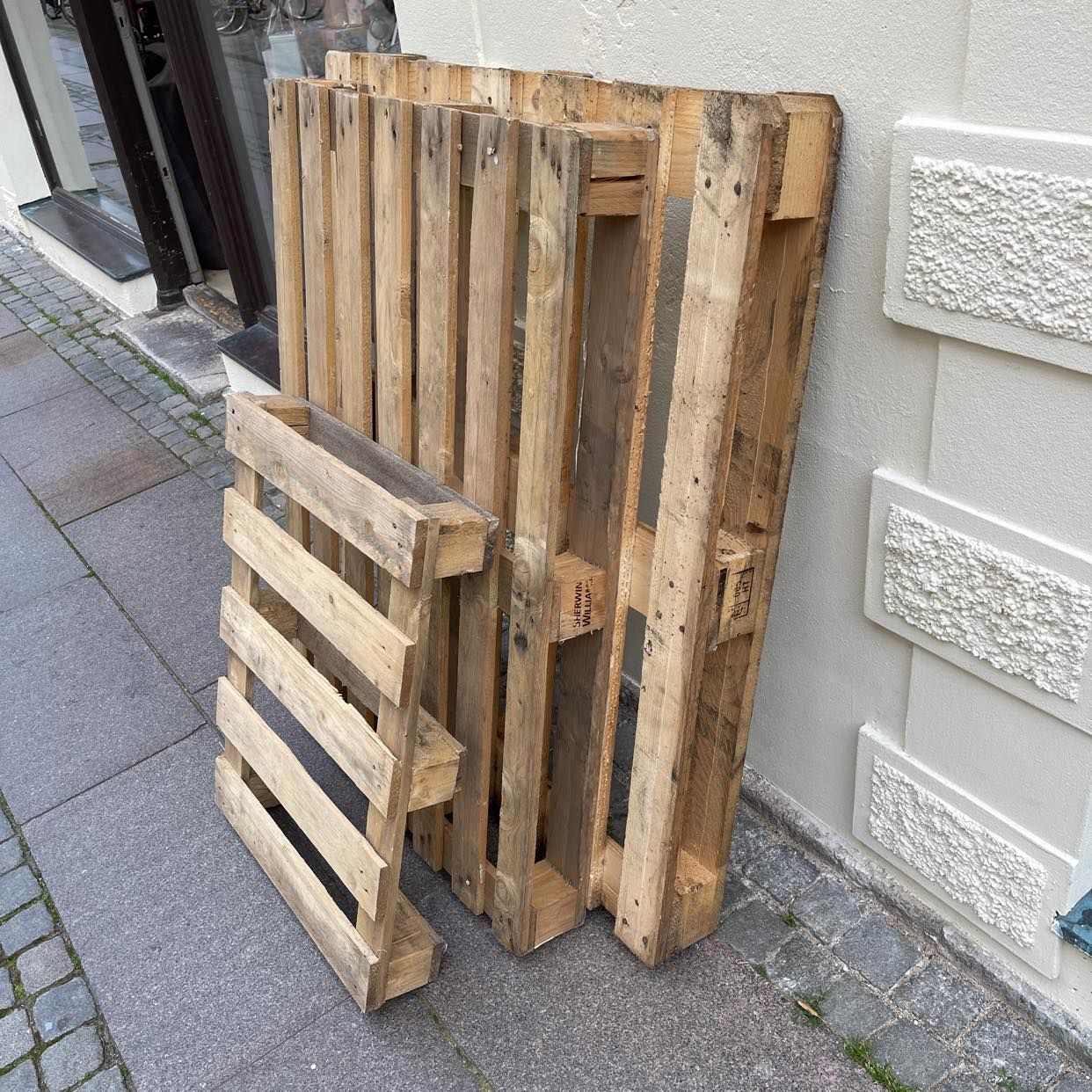 image of Pallar 3 st - Malmö