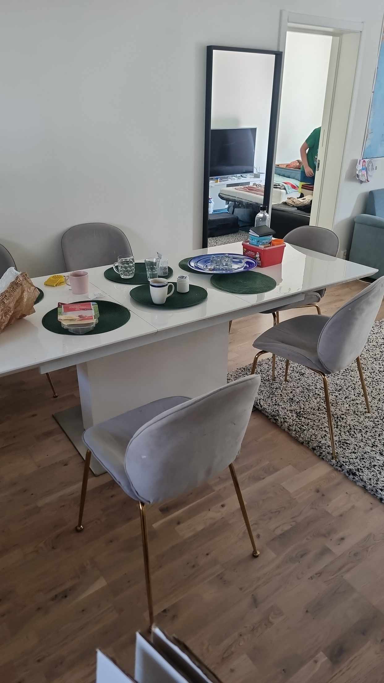 image of Gratis Möbler, bara idag. - Rönninge