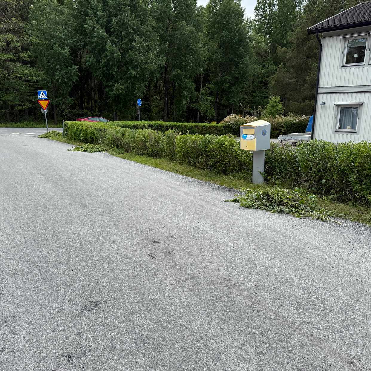 image of Häck/buskrens - Täby