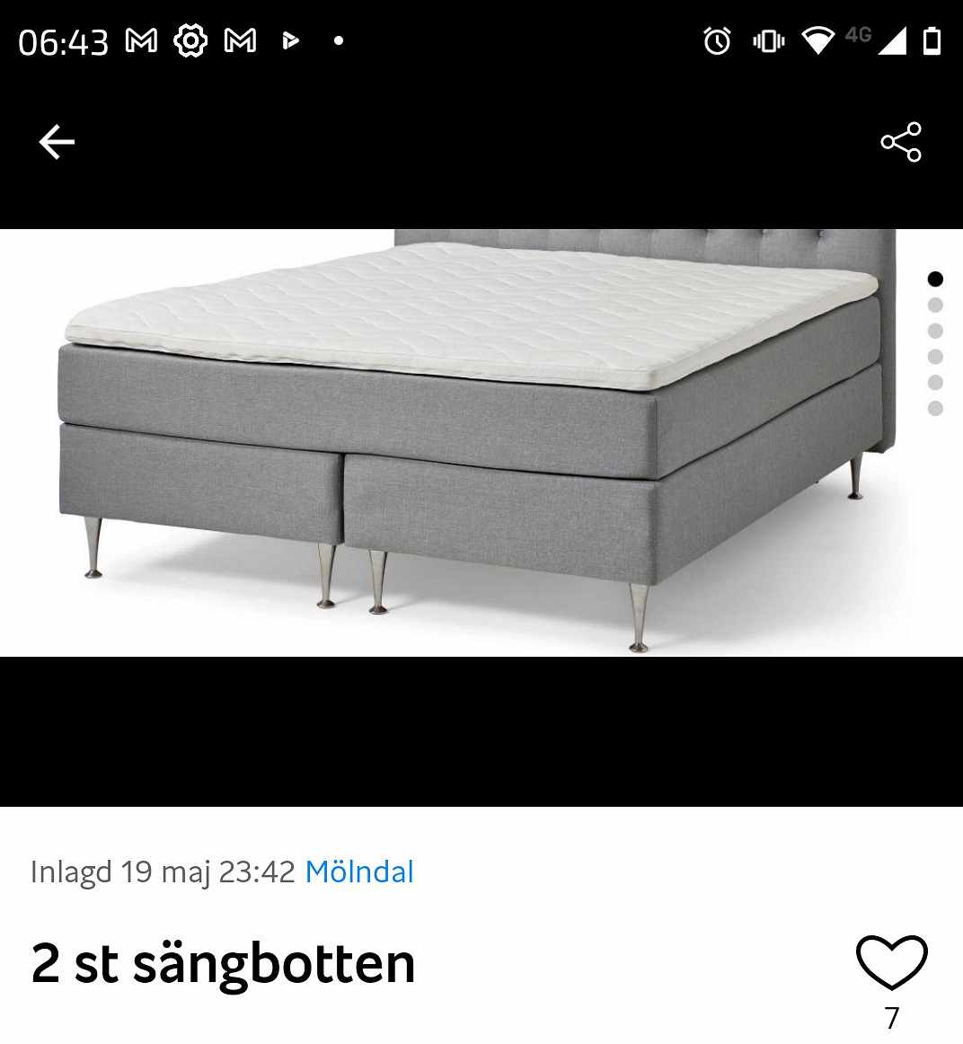 image of En hörnsoffa och en säng - 