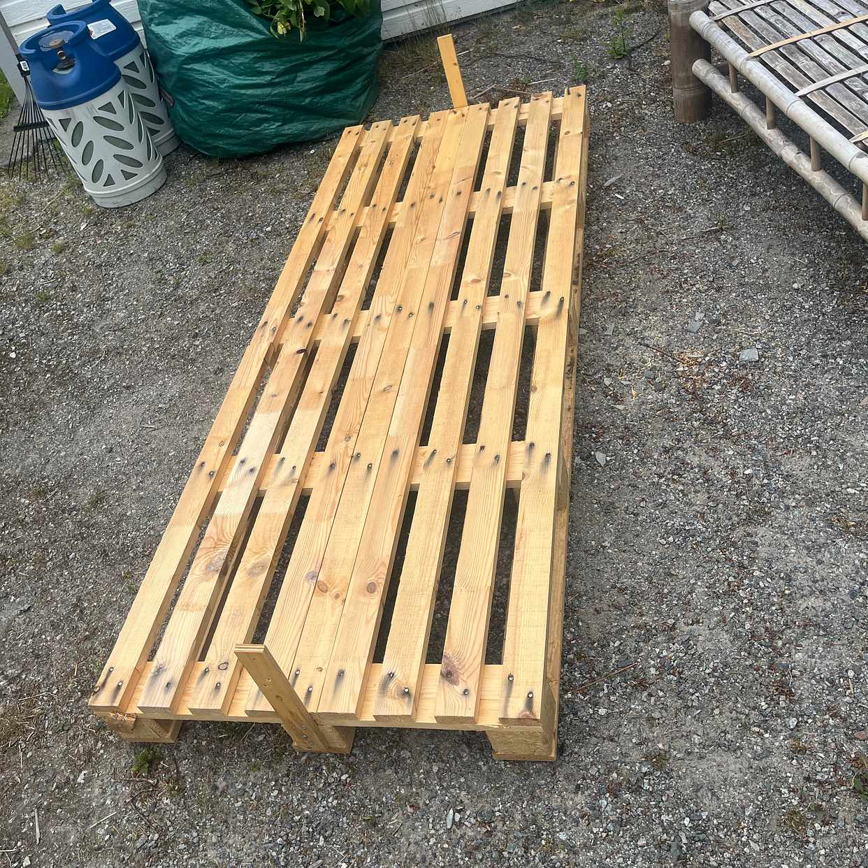image of pallet and sunbed - Lidingö