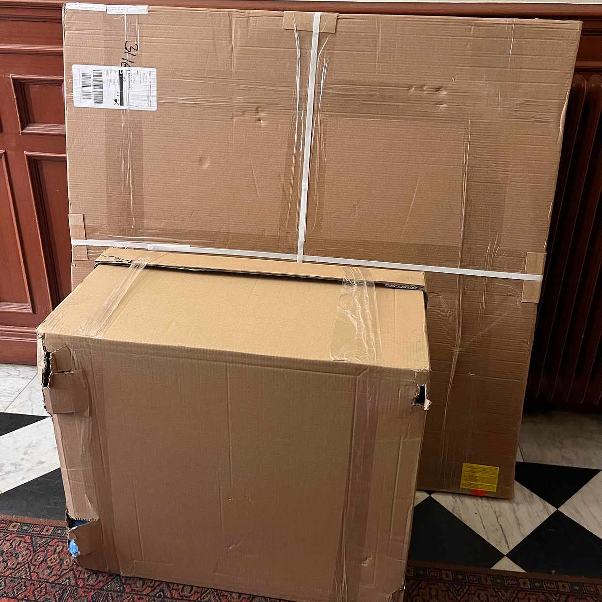 image of Bära upp ett matbord - 