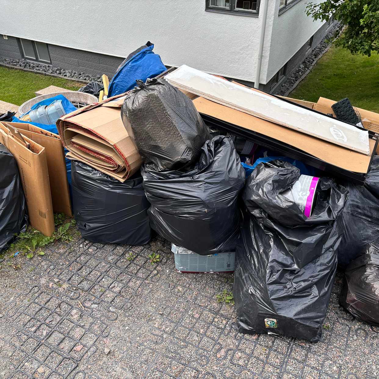image of Remove and throw away - Sävedalen