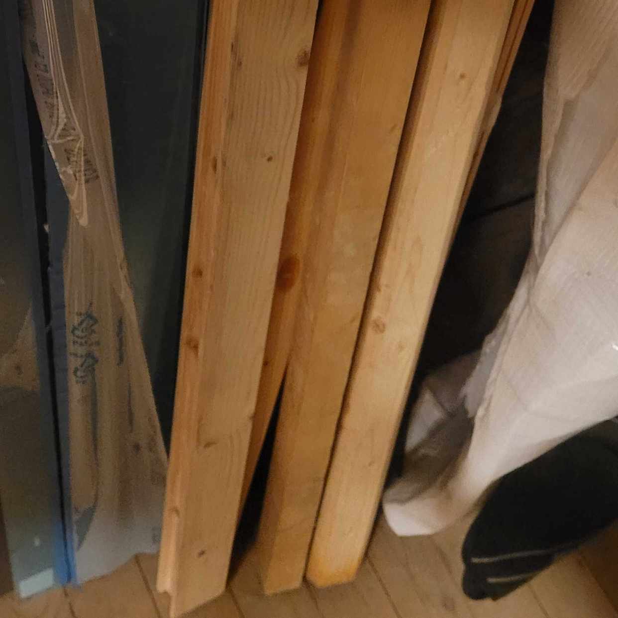 image of Tv box, small mdf, gips - Bromma