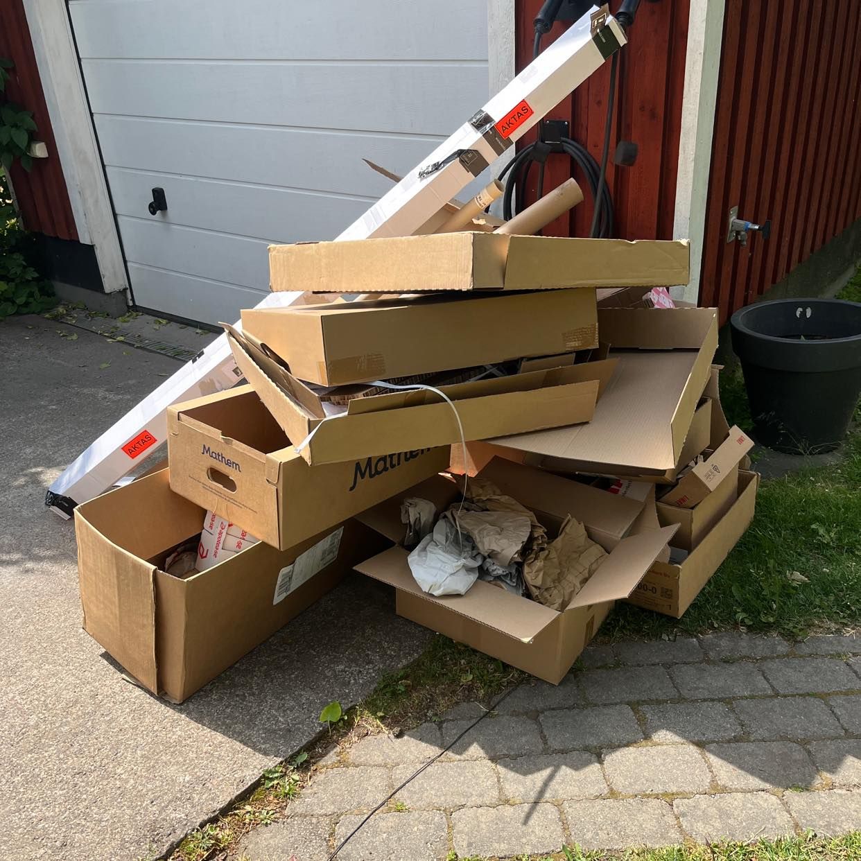 image of Kartonger och övrigt - Enskede