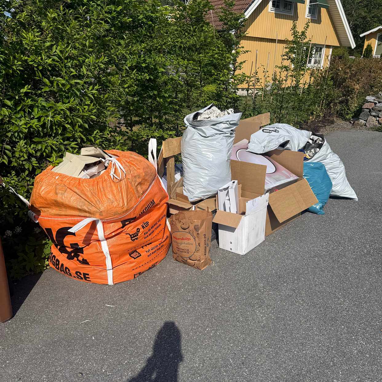 image of Blandat skräp - Sollentuna