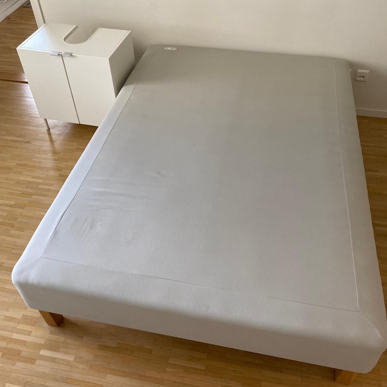 image of Forsla bort säng och skåp - Bromma