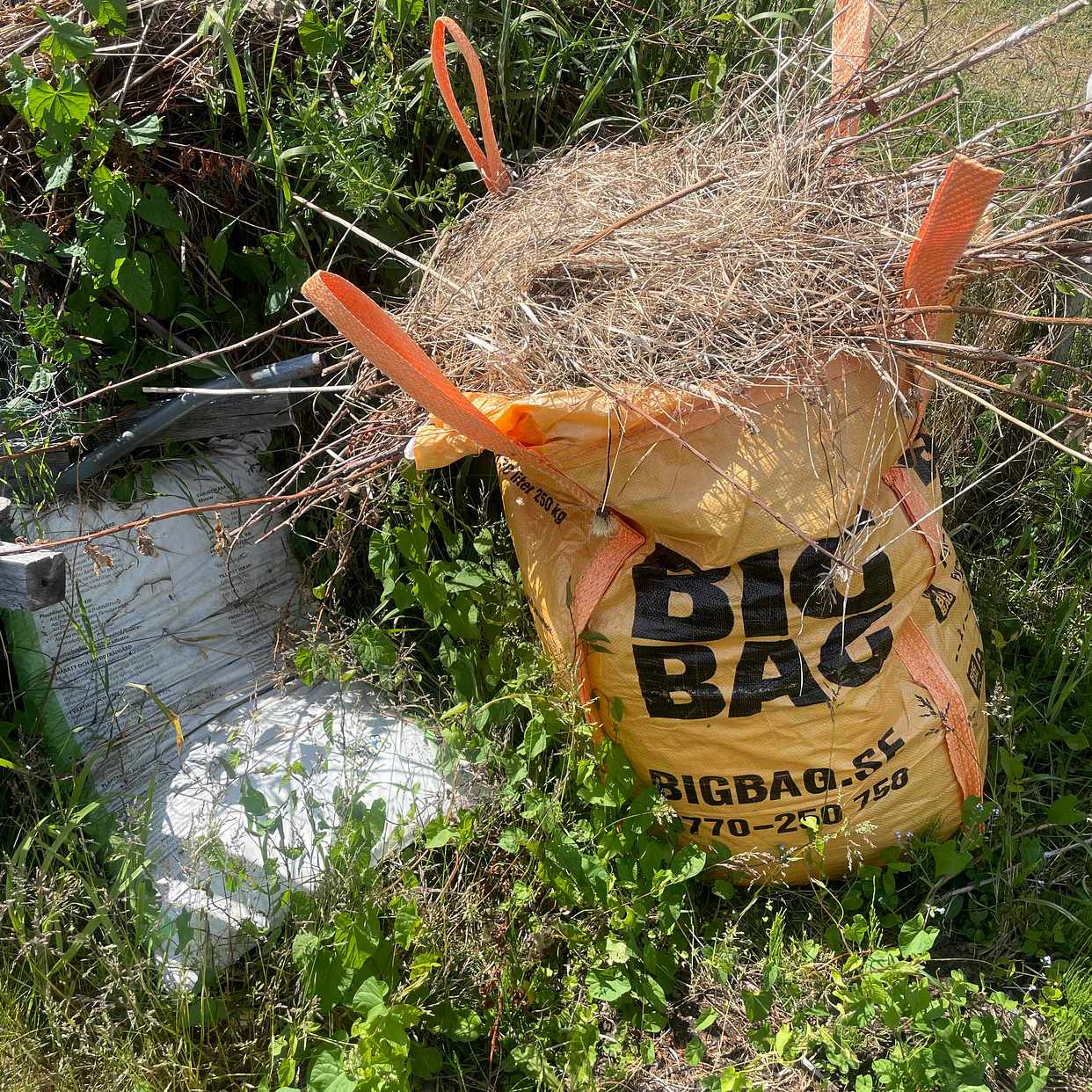 image of Garden waste & garbage - Sollentuna