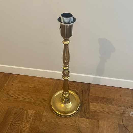 image of Lampfot i mässing - Stockholm
