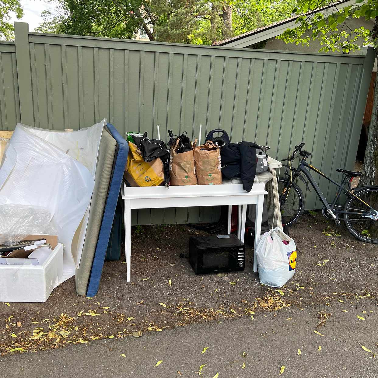image of Bortskänkes och återvinn - Djursholm