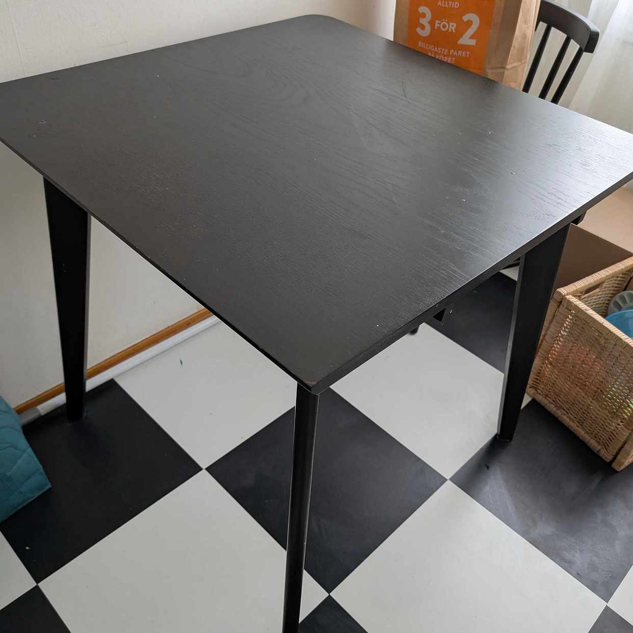 image of Matbord 80x80cm - Eskilstuna