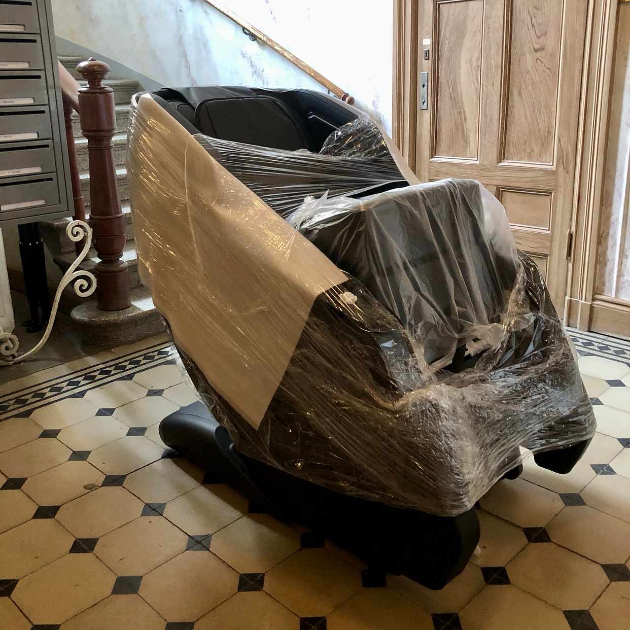 image of BÄRA UPP TUNG MASSAGESTOL - 
