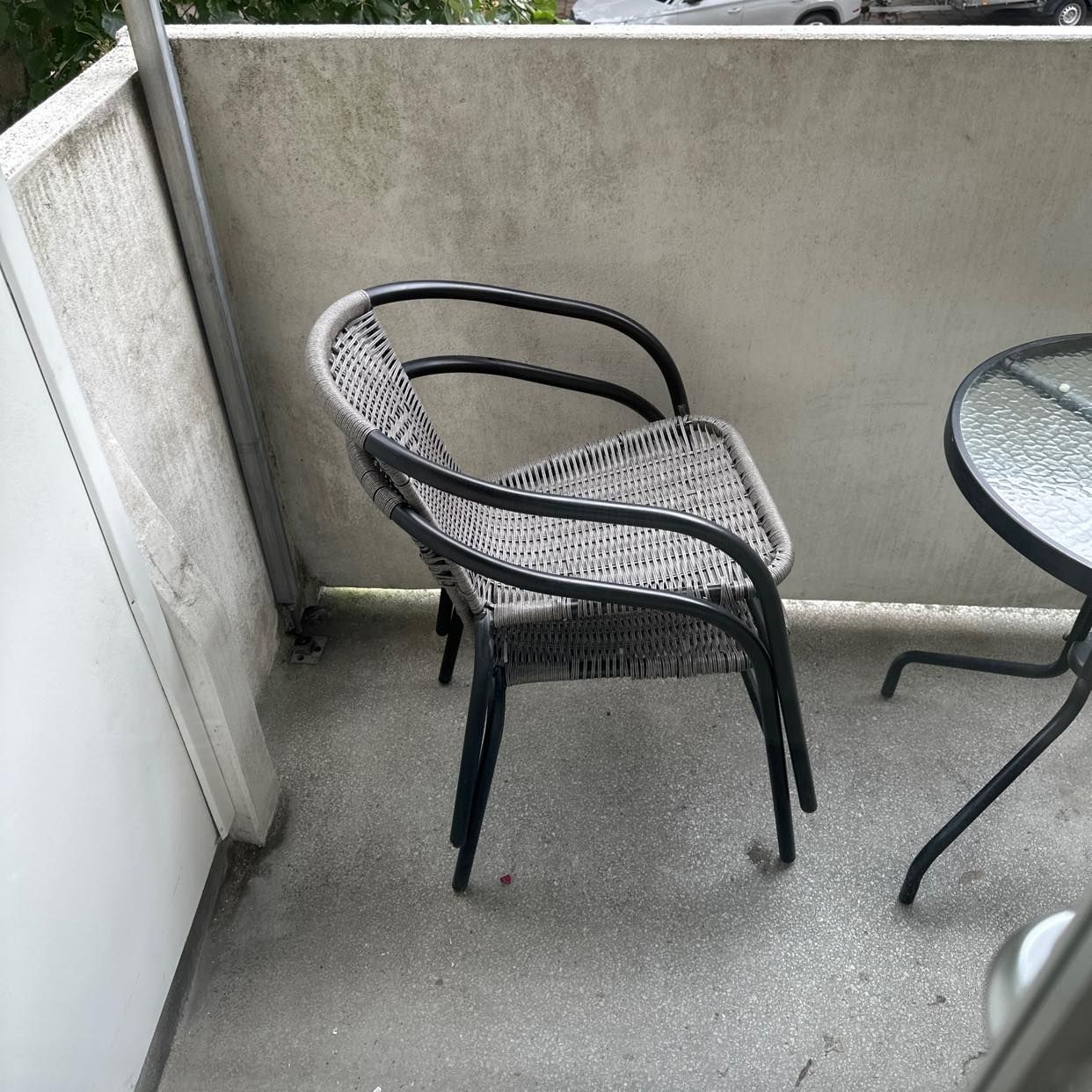 image of 7 påsar 2 stolar - Solna