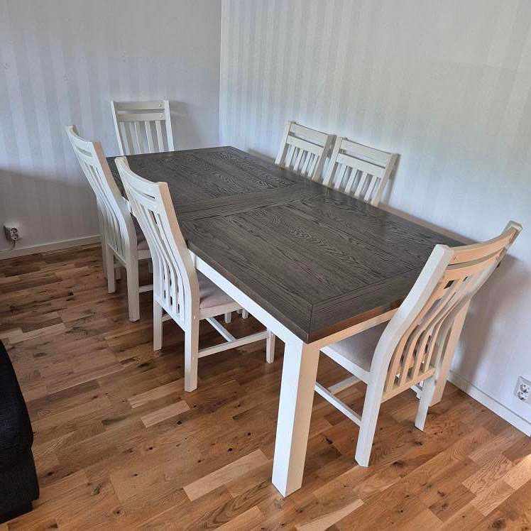 image of Bord och sex stolar - 