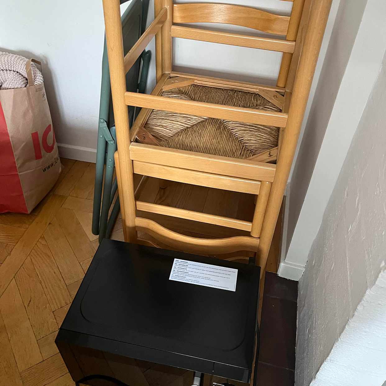 image of Påsar, stolar, mikro mm. - 
