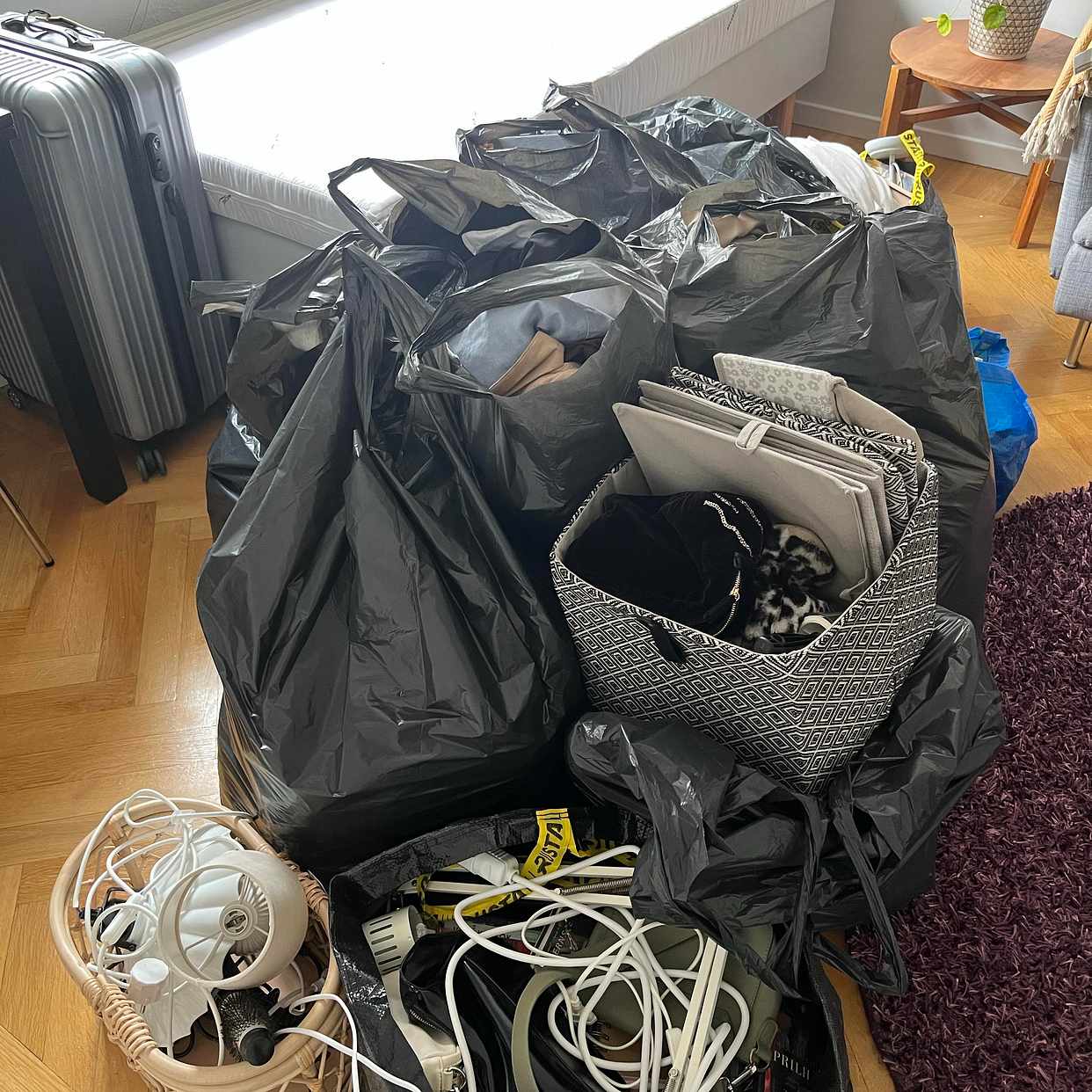 image of Påsar, stolar, mikro mm. - 
