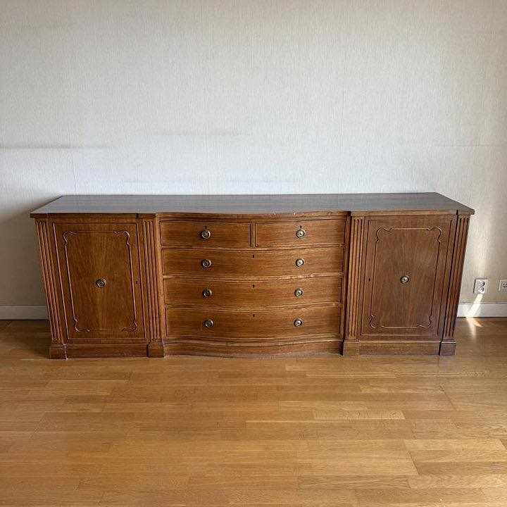 image of Skänk och små bord - 