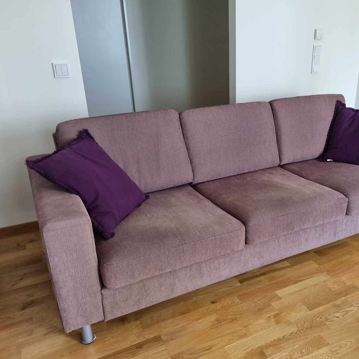 image of 3 sits soffa bortskänkes - Solna