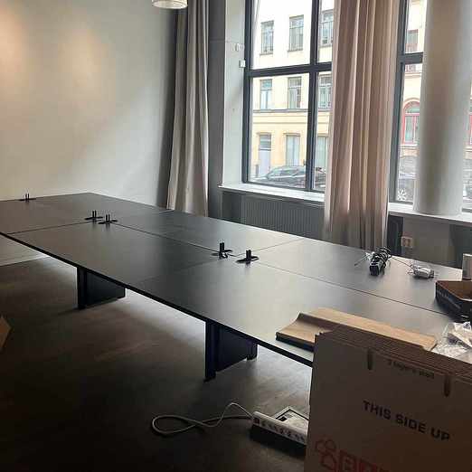 image of 18 skrivbord - Norrmalm