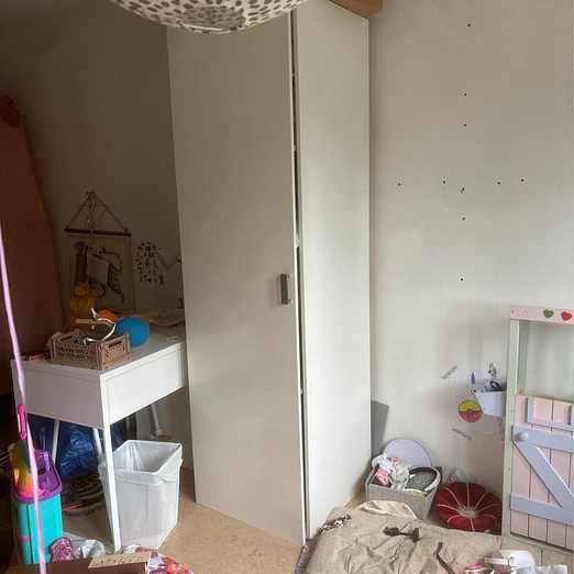 image of Garderob med  bortskänkes - Nacka