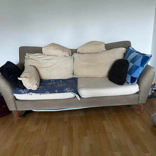 image of TV och möbler bortskänkes - Råsunda