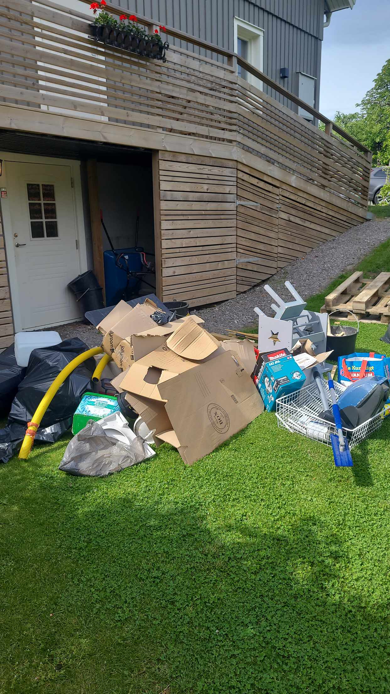 image of Upphämtning och återvinni - Tullinge