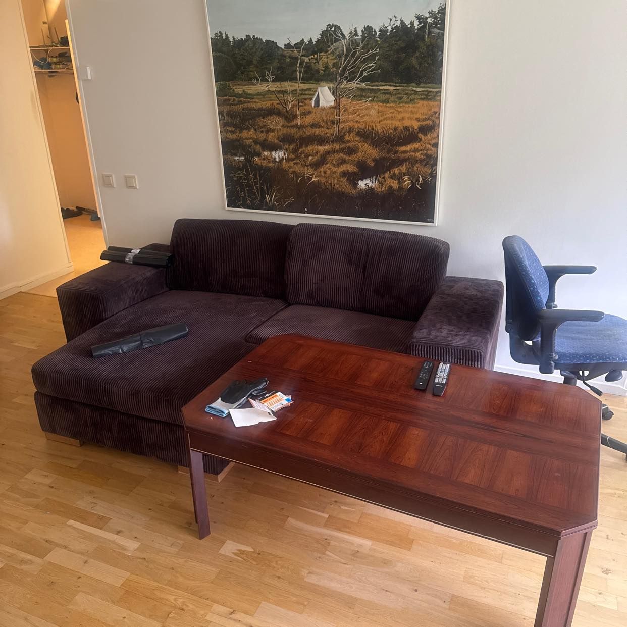image of Gamla möbler att slänga - Taberg