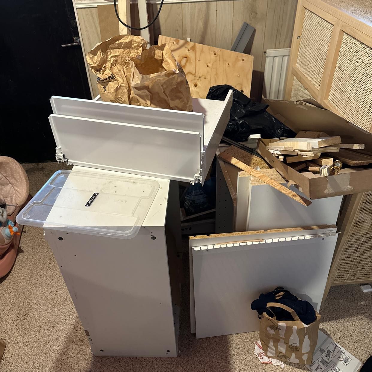 image of Skräp från renovering - Centrum