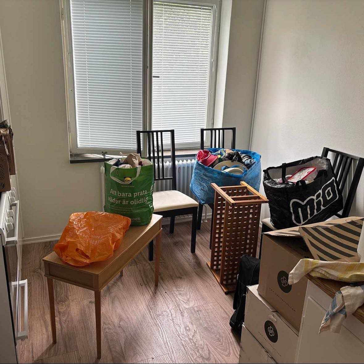 image of Shurgard storage --> home - 