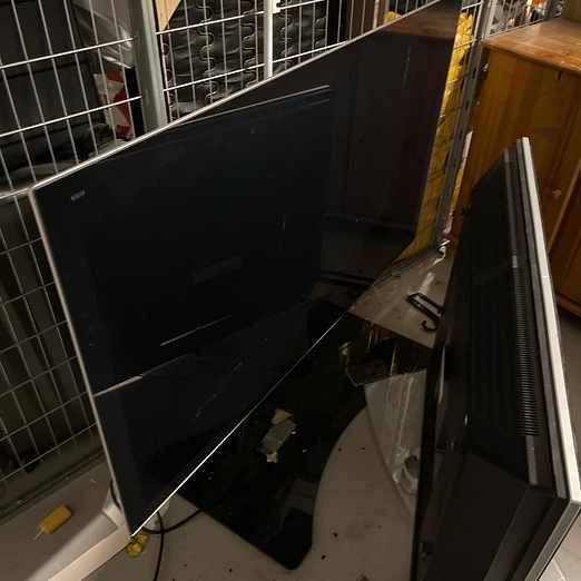image of TV och skåp - Sundbyberg