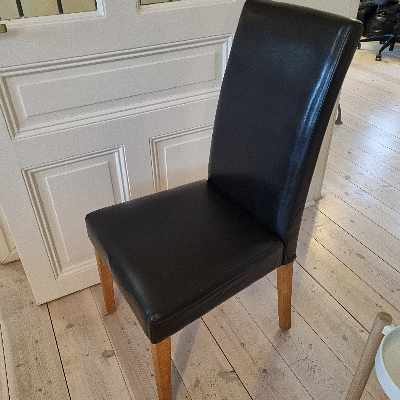 image of Move 1 table and 2 chairs - 