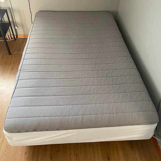 image of 120 cm Säng med madrass - Tyresö