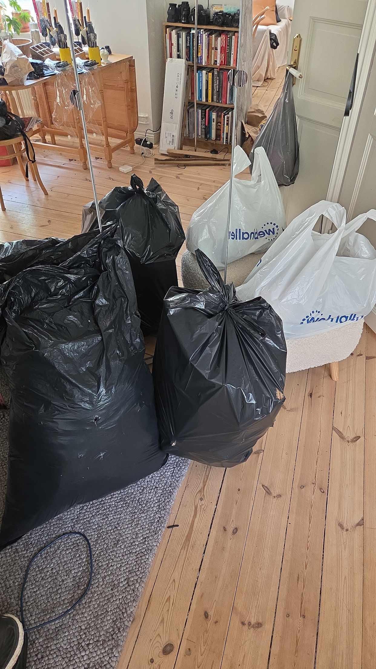 image of Waste and furniture - Hägersten