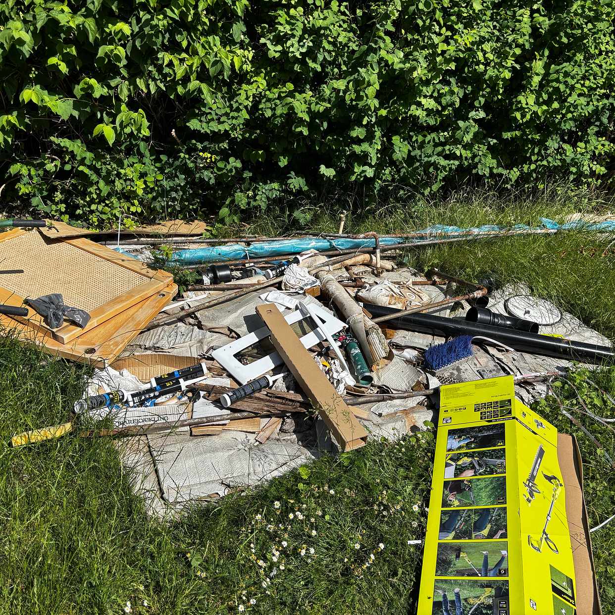 image of Hämta och kasta på tippen - Älvsjö