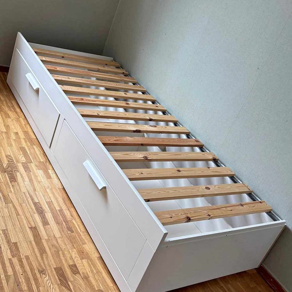 image of Move a single bed 90*200 - 