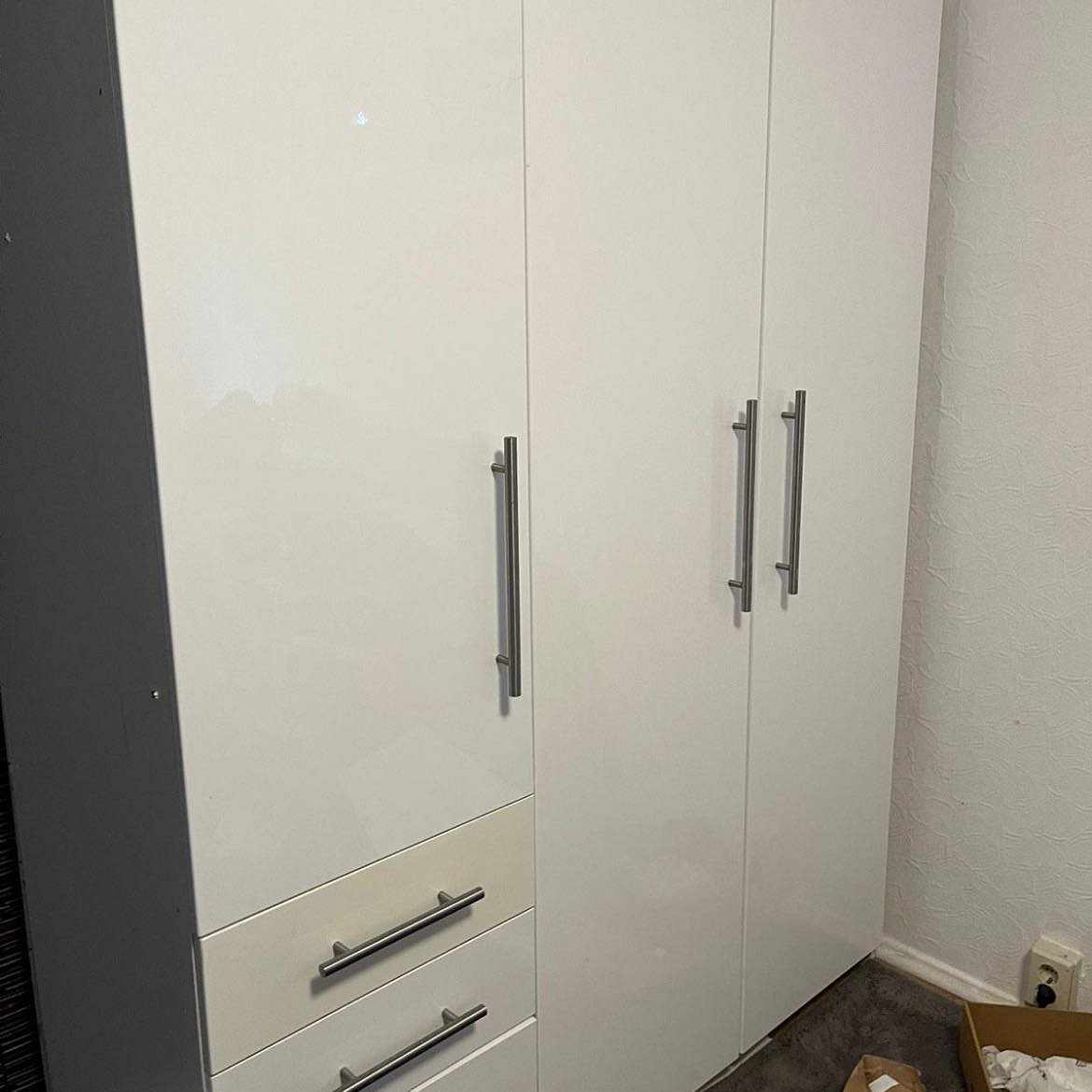 image of Kleiderschrank abholen - 