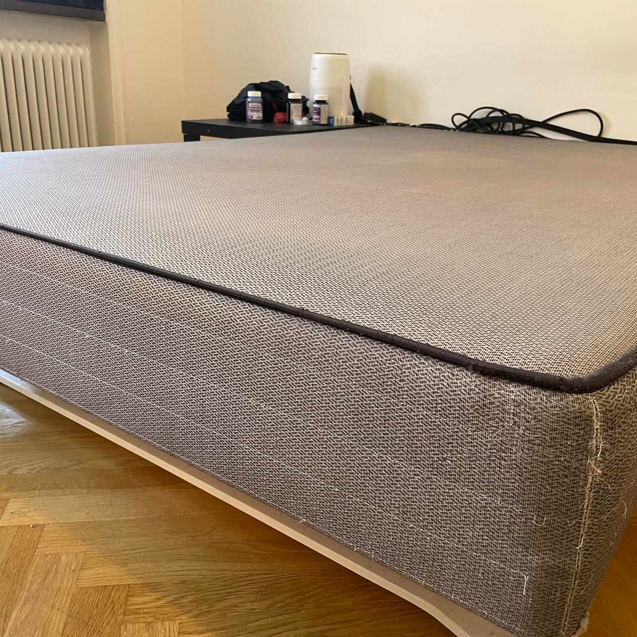 image of Double boxspring & mattr. - Möllevången