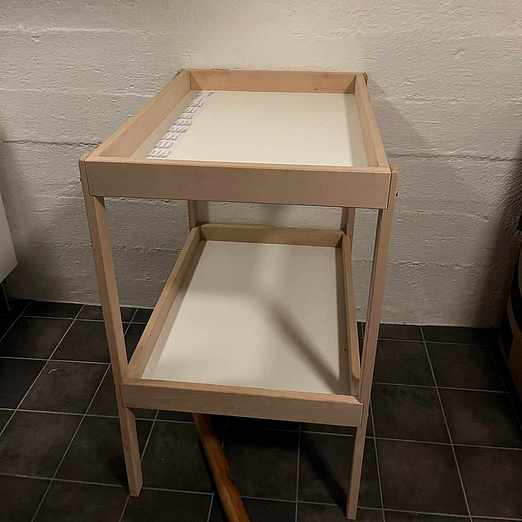 image of Skötbord bortskänkes - Enebyberg