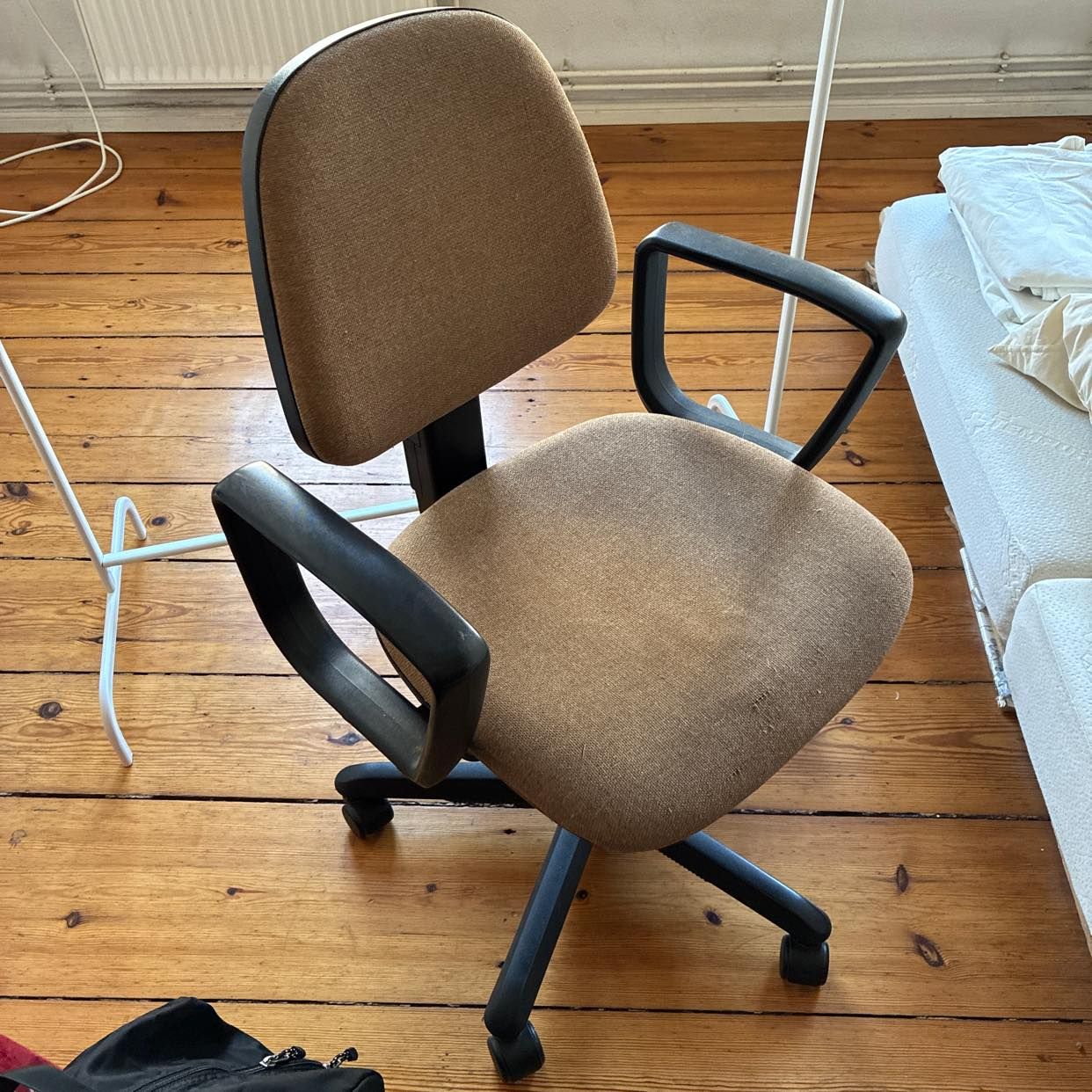 image of Office chair, rack, bags - 
