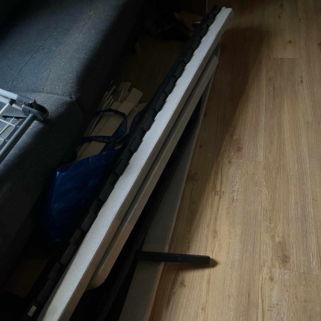 image of Broken bed - Tempelhof-Schöneberg