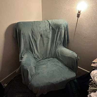 image of Flytta säng fåtölj stolar - 