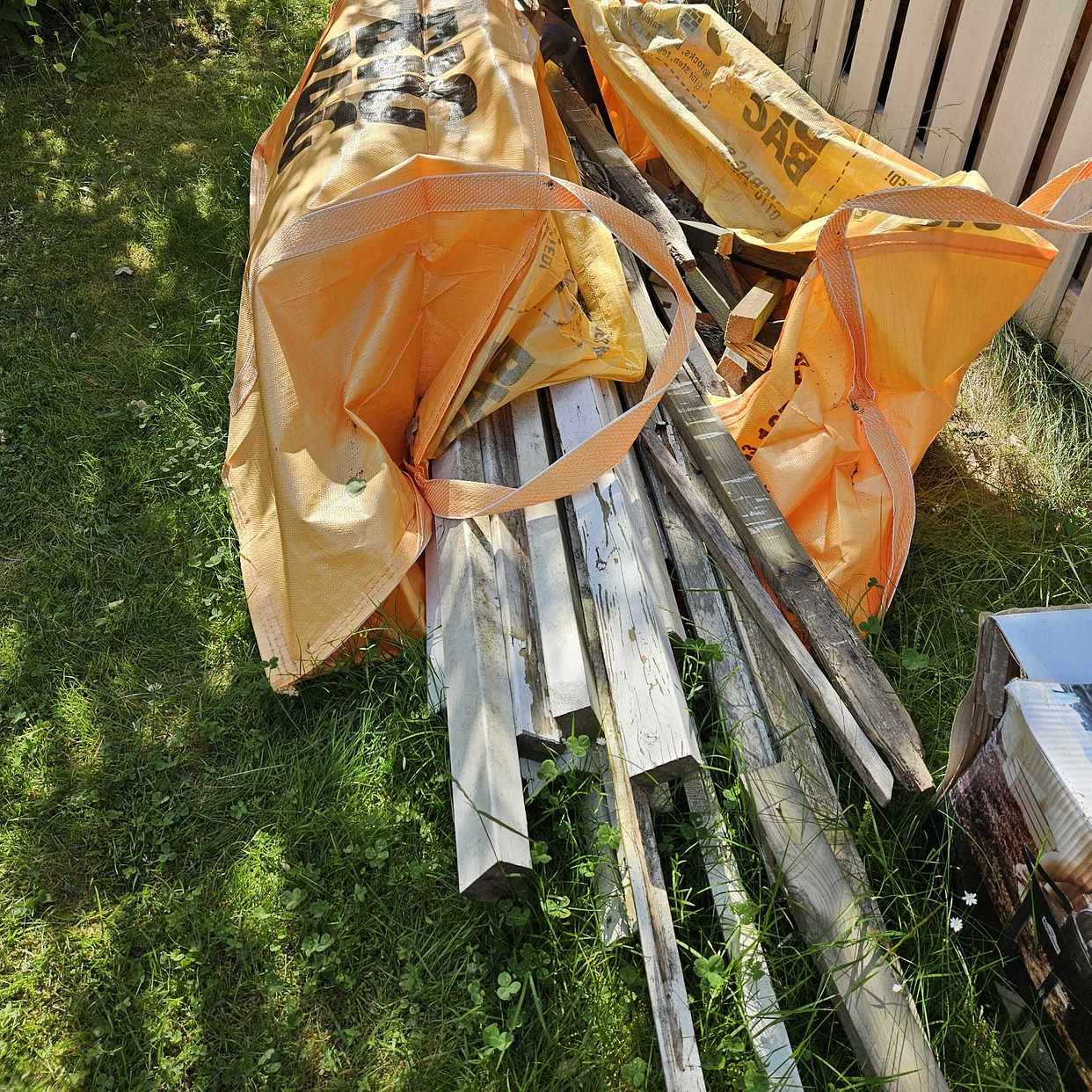 image of Plank, metall, kartong - Järfälla