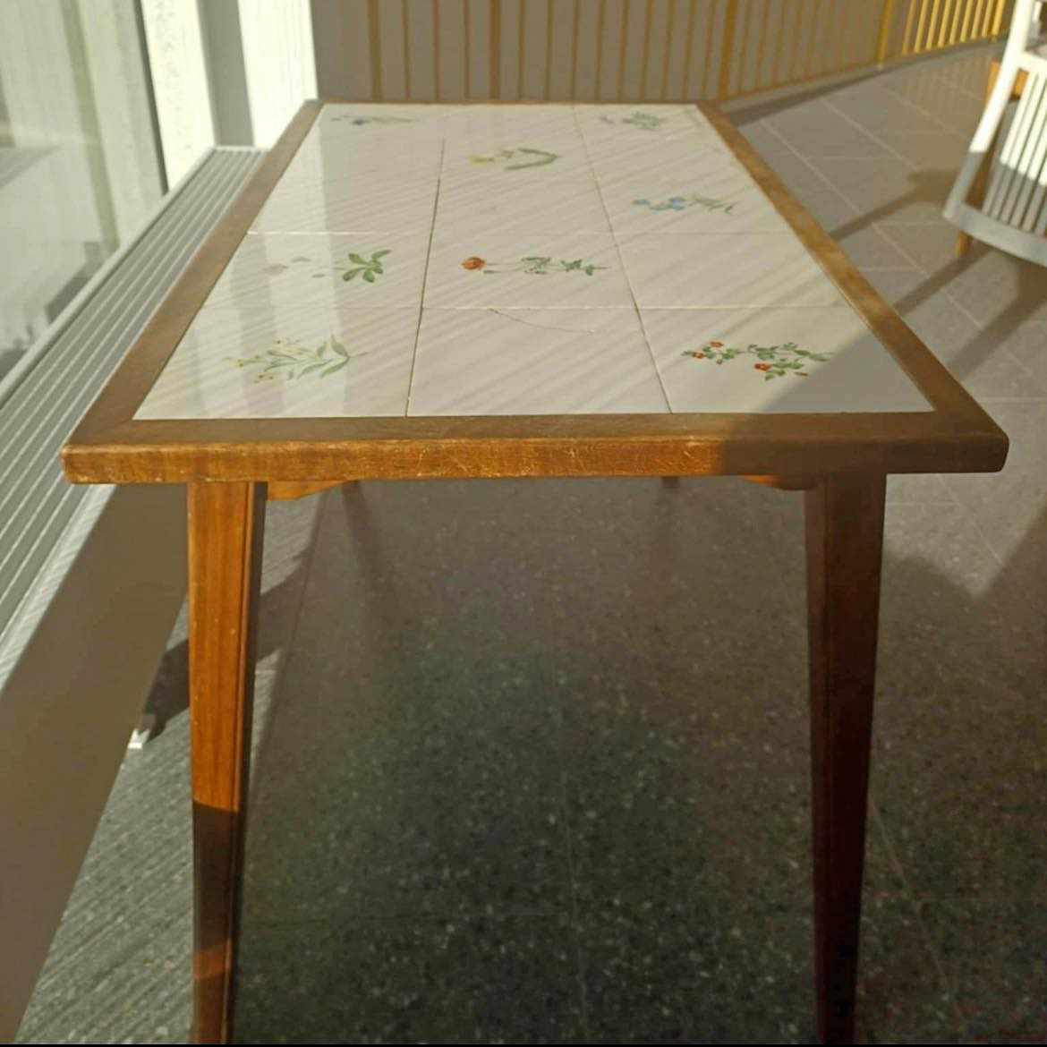 image of Hämta ett litet soffbord - 