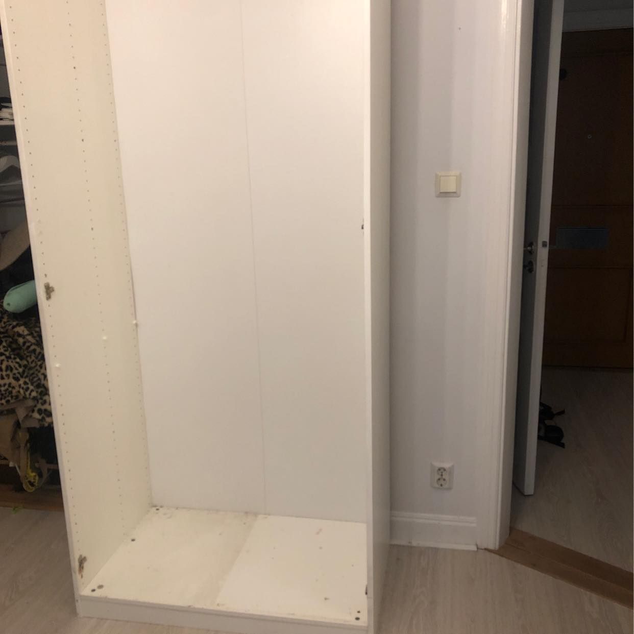 image of Slänga en garderob plus i - Stockholm