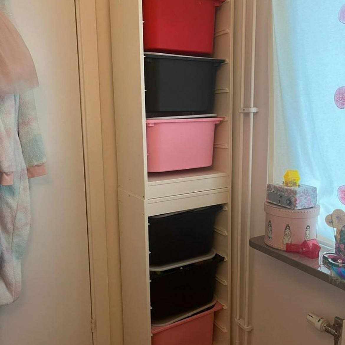 image of Hämta/lämna 4 små hyllor - 