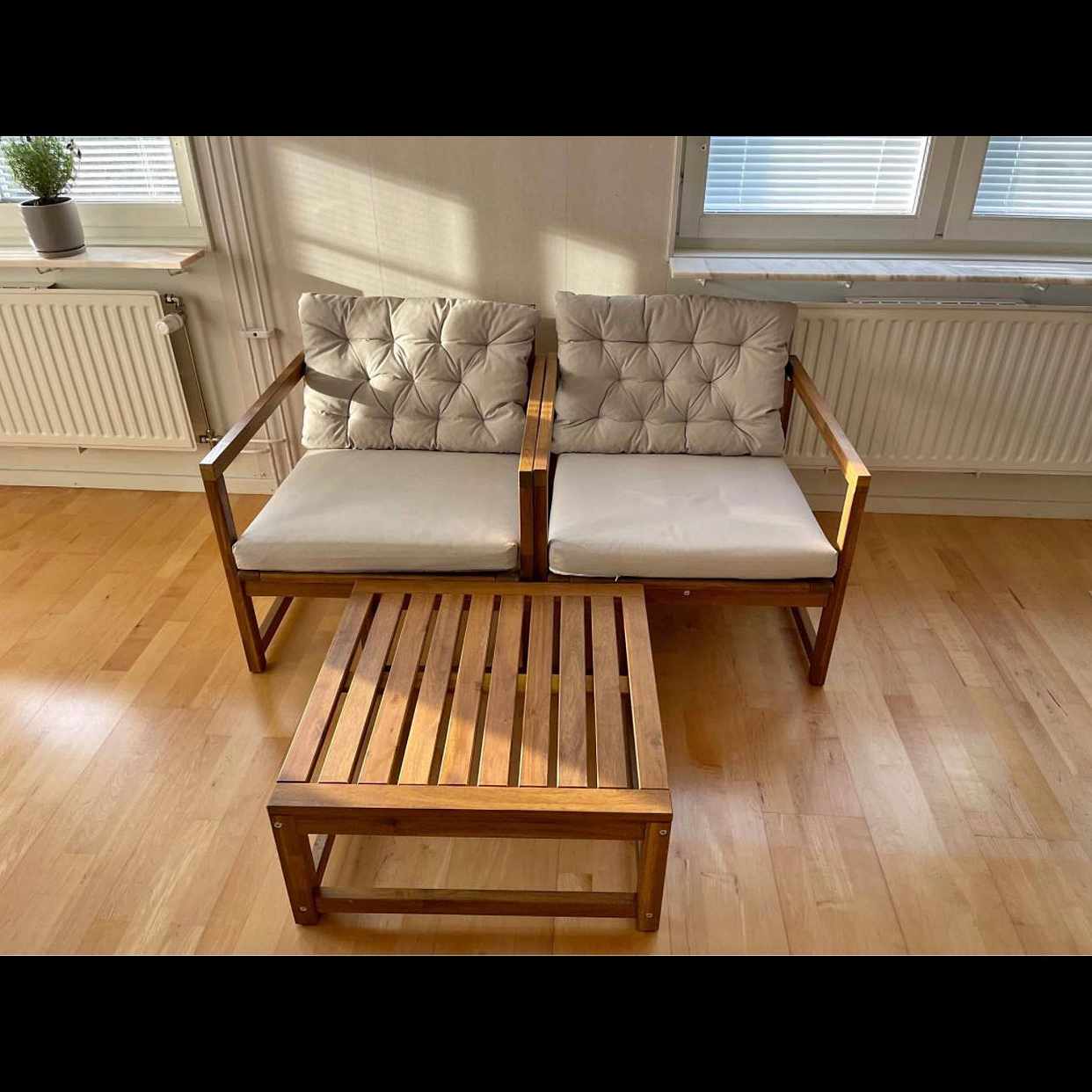image of Hämta balkongmöbler - 