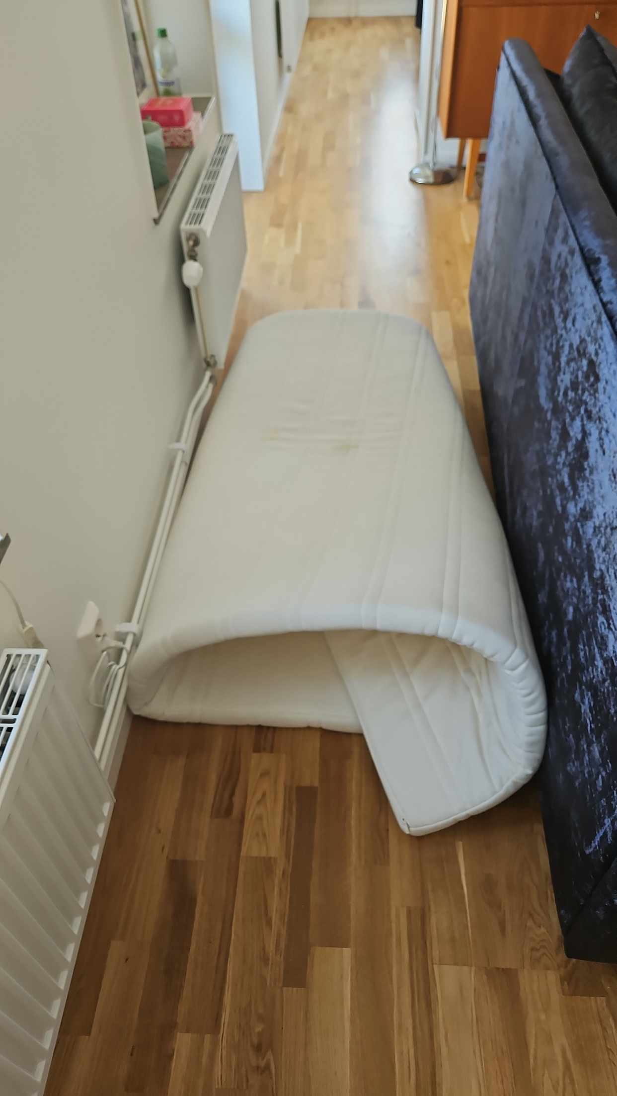 image of 140 säng till återvinning - Älvsjö