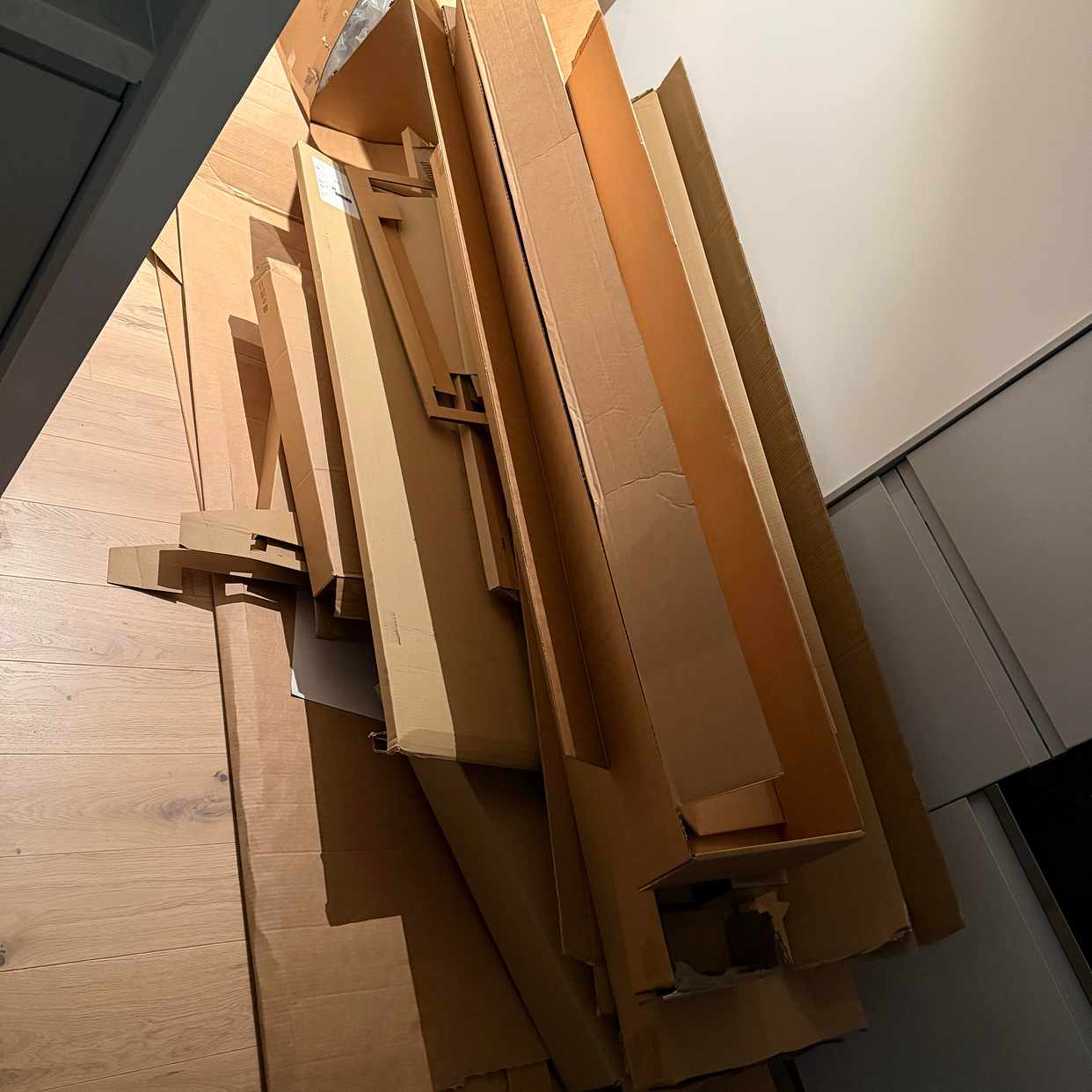 image of IKEA cardboard and plasti - Hisingen