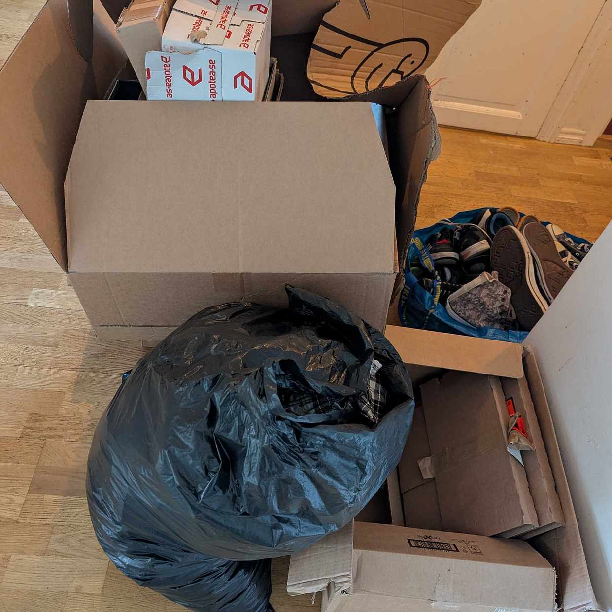 image of Kläder och återvinning - Tullinge