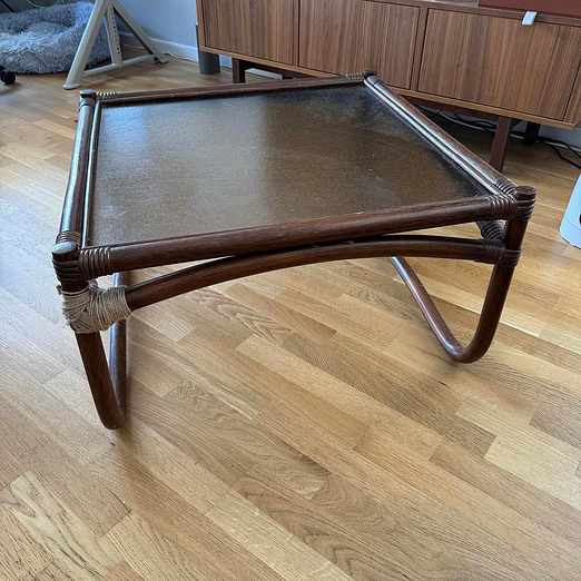 image of Coffee table for free - Solna
